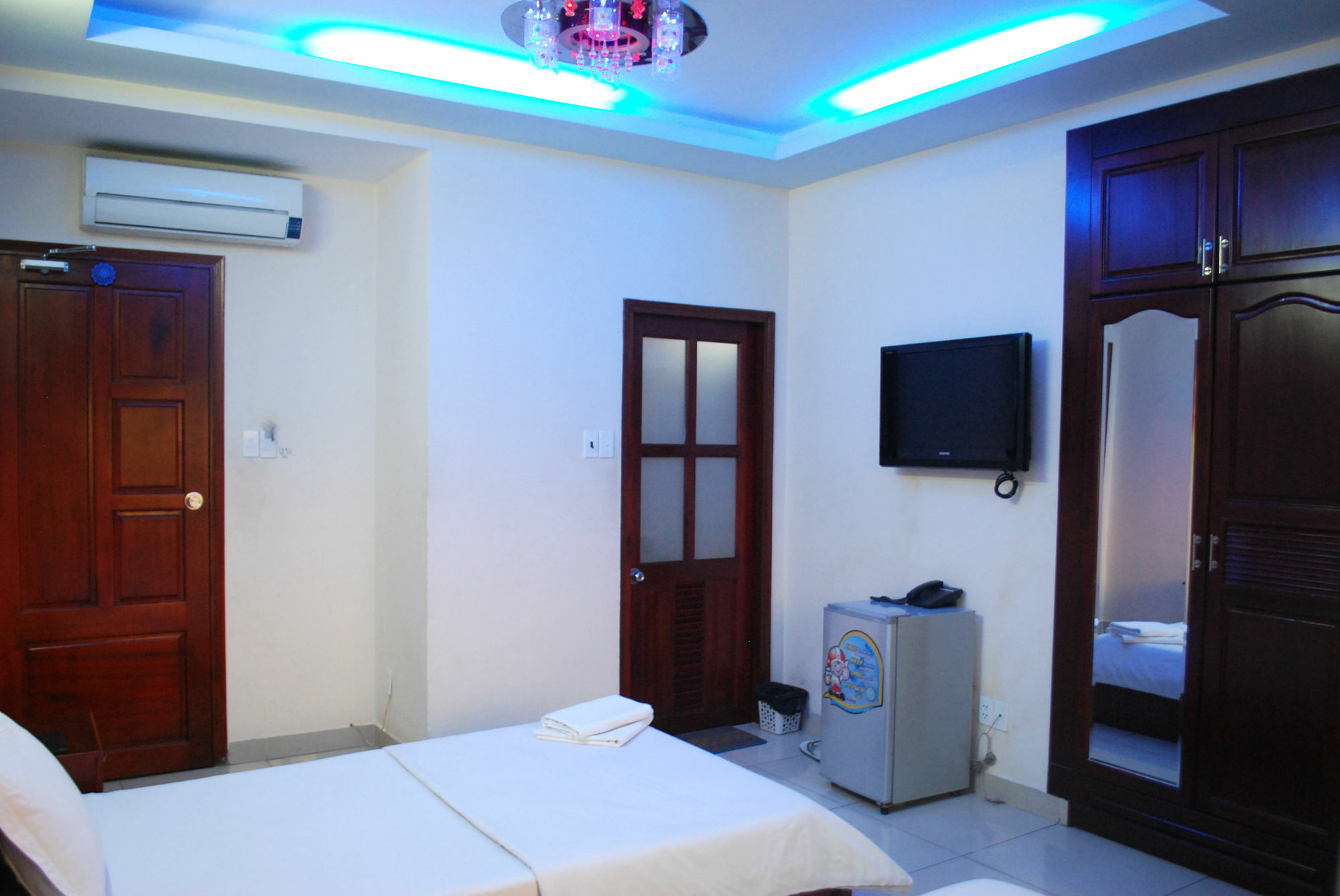 Mai Phuong Thao Hotel Хошимин Экстерьер фото