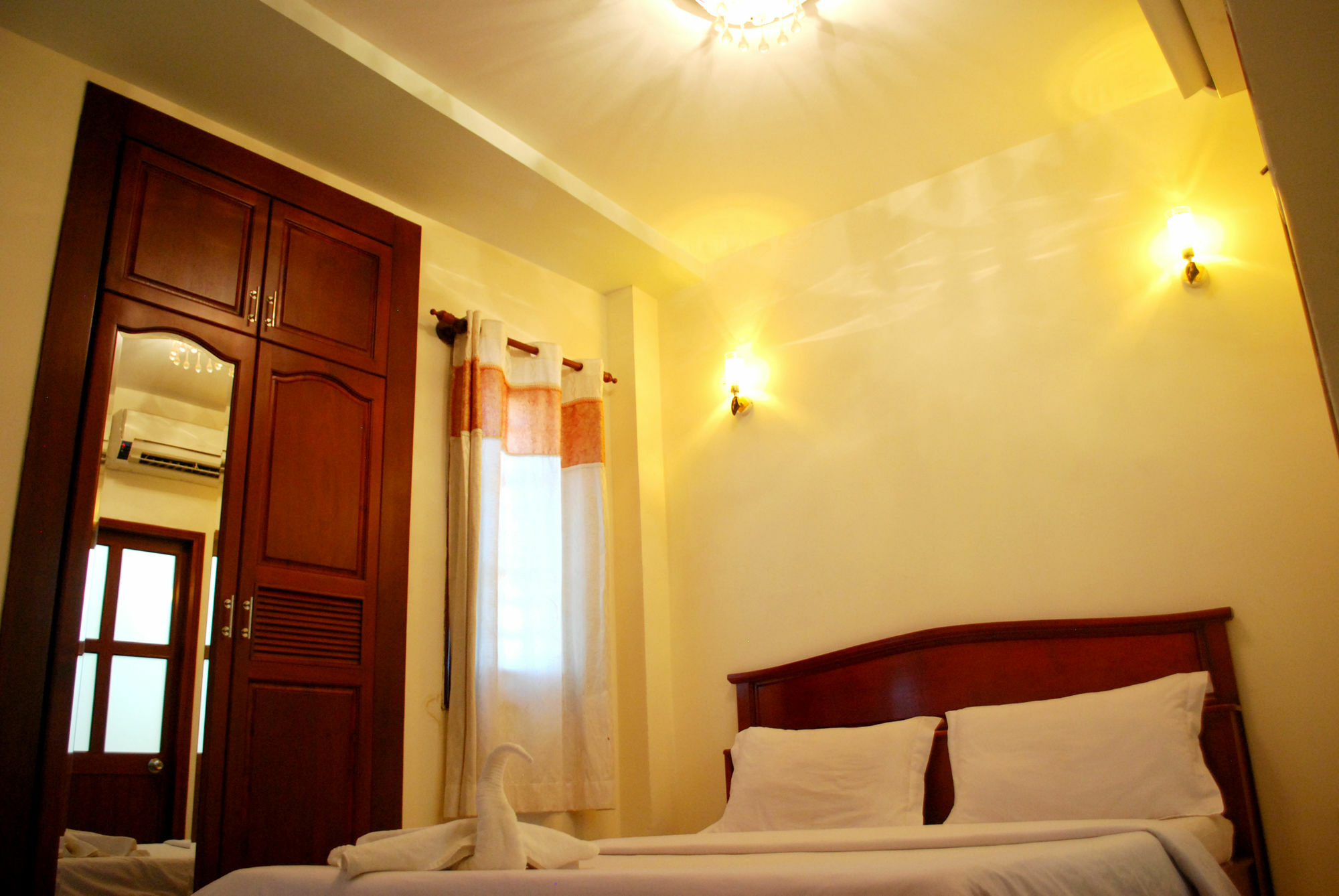 Mai Phuong Thao Hotel Хошимин Экстерьер фото